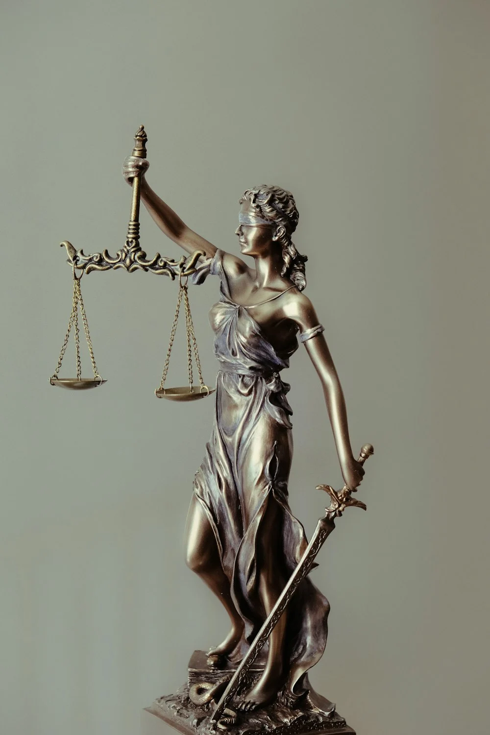 Legislação previdenciária e regras constitucionais do INSS