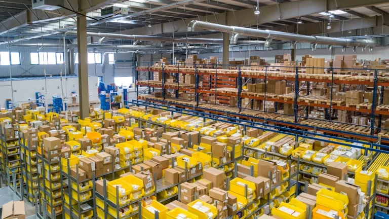 Logistics delivery post