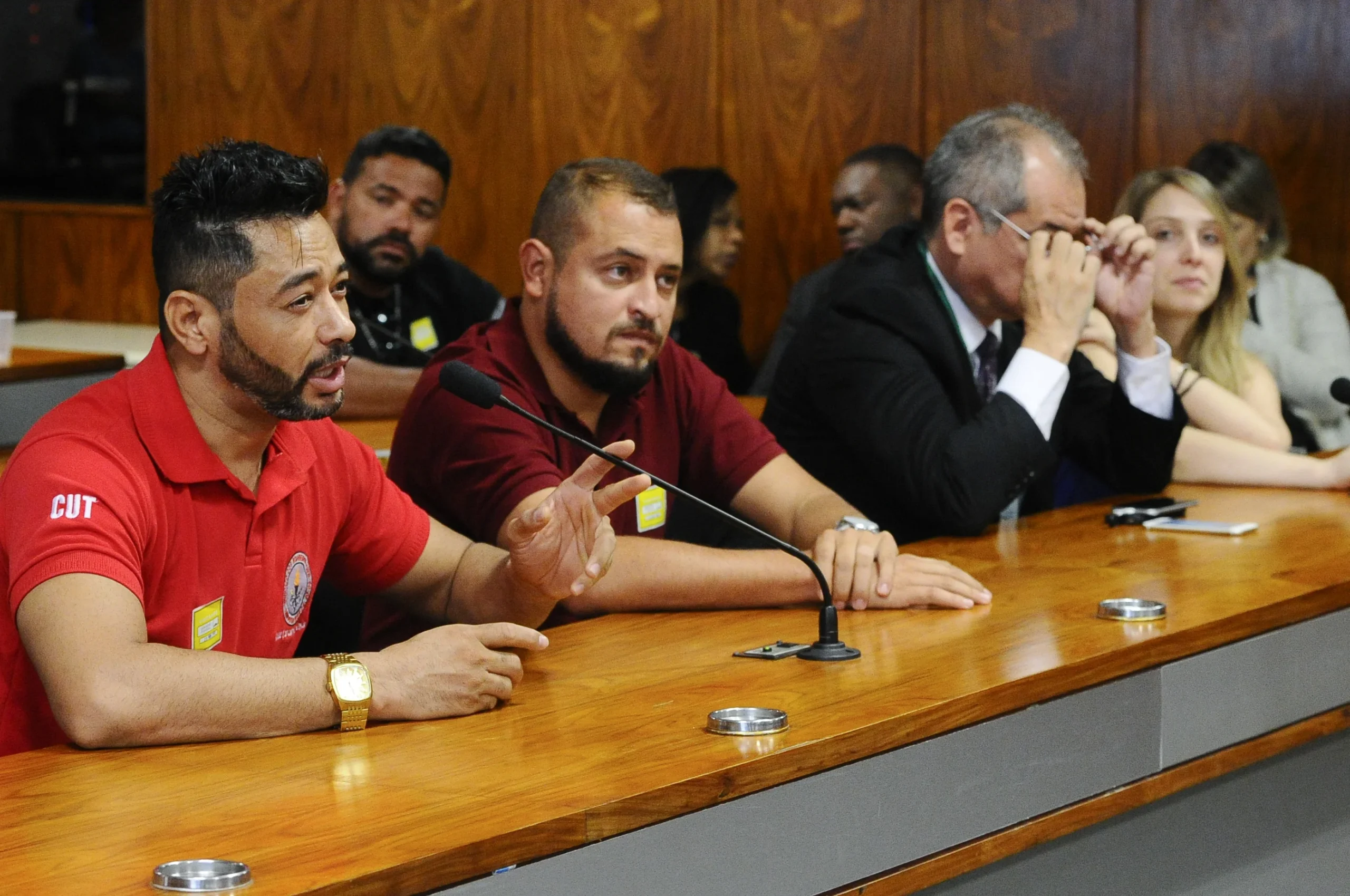 Audiencia parlamentar sobre cargos e salarios e regras de diferenca de tempo de servico