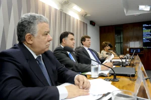 Debates sobre direitos previdenciarios e pensao por morte do trabalhador rural e segurado especial