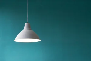 Tarifa social de energia eletrica: Lâmpada iluminada representando o desconto de até 65% na conta de luz