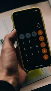 Empreendedor autônomo acessando crédito produtivo