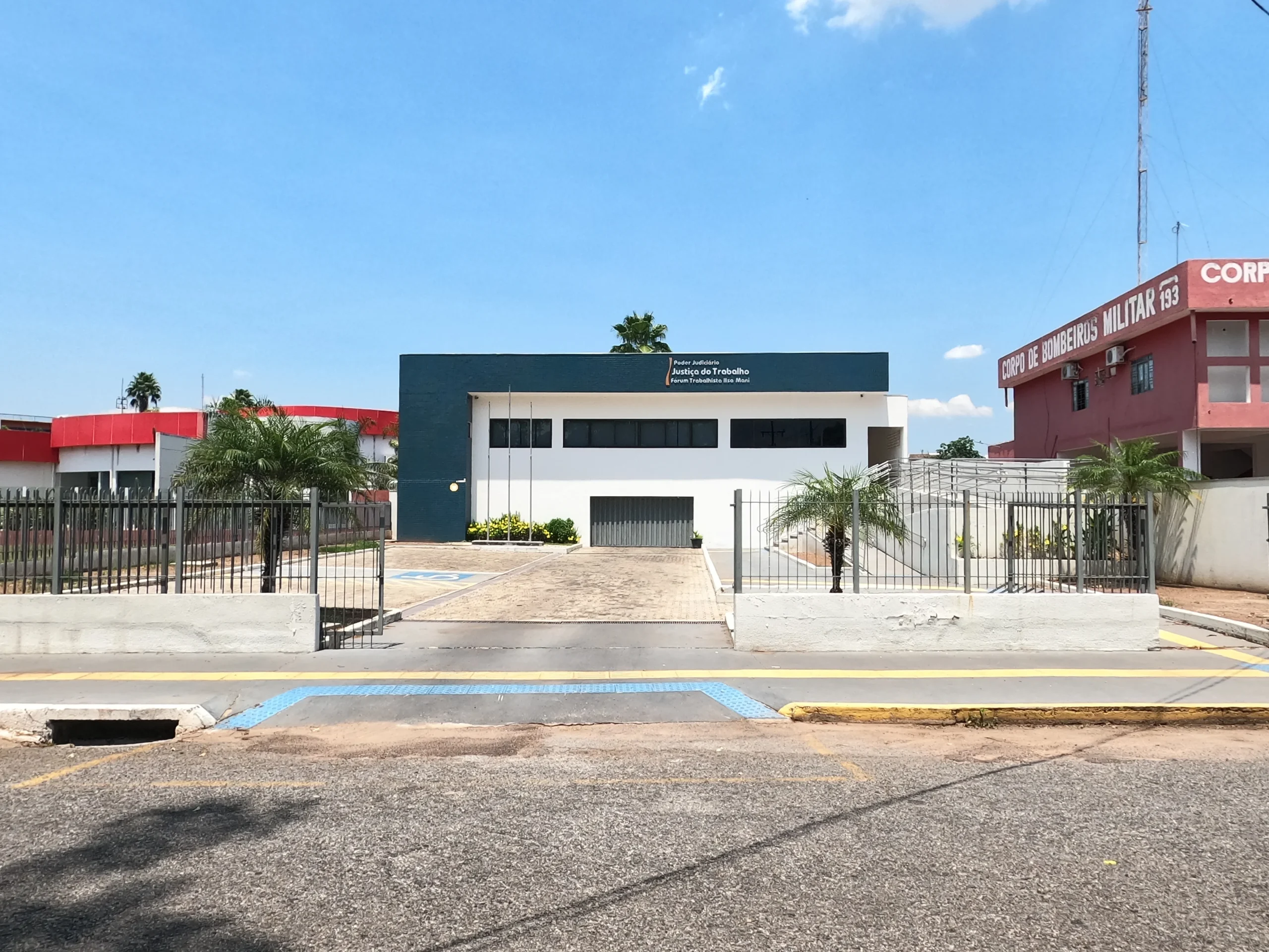 Fachada de Forum Trabalhista da Justica do Trabalho onde sao julgadas acoes rescisorias